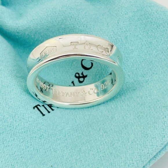 Size 9 Tiffany & Co 1837 Ring Concave Mens Unisex in Sterling Silver - Picture 5 of 7